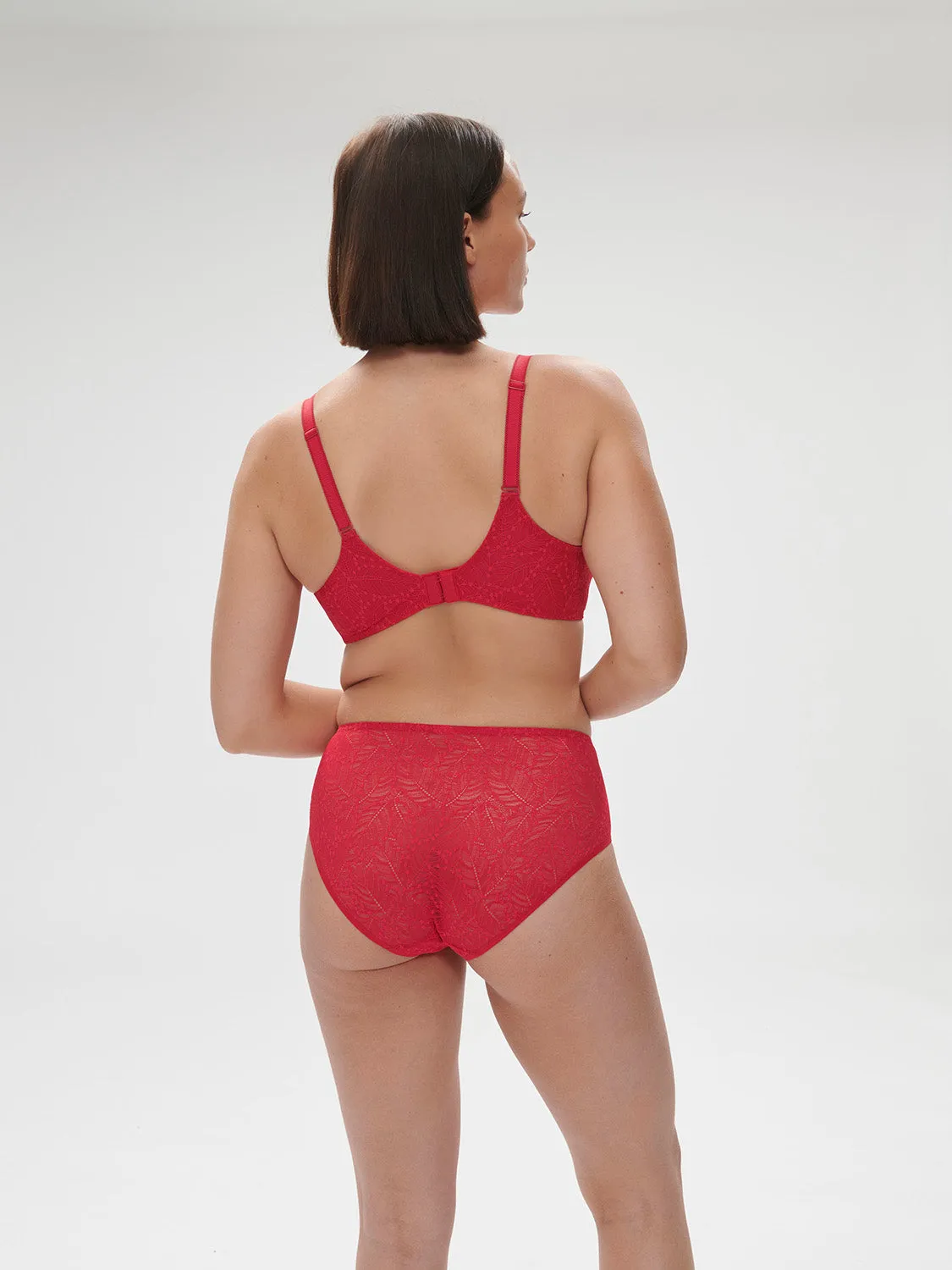 Comete Molded Full Cup - Ruby