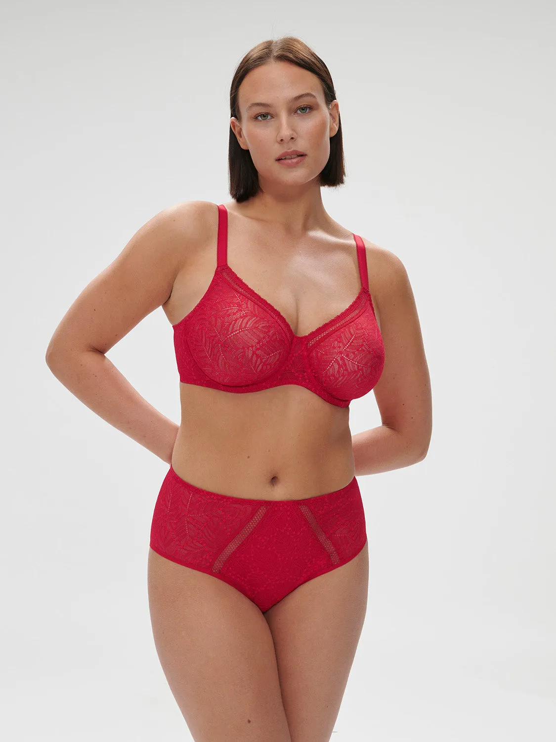 Comete Molded Full Cup - Ruby